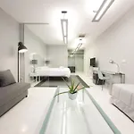 T5 Donostia Alojamento de Acomodação e Pequeno-almoço *